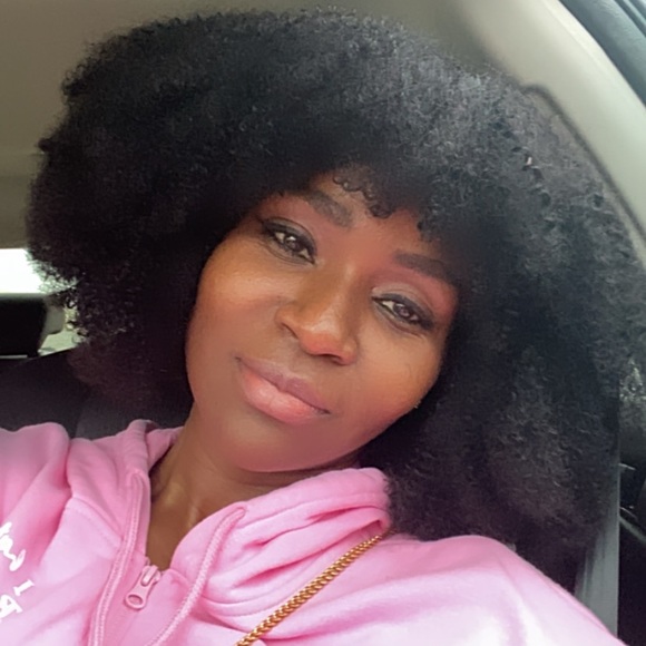 Meet your Posher, Emmanuela - Picture 1 of 1